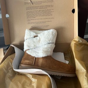 Brand new in the box boots